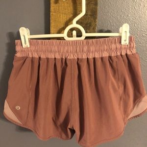 Lululemon Hotty Hot Short 2.5” | size 6 | low rise
